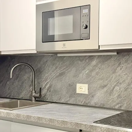 Golden Luxe - Fronte Mare Nel Cuore Di Lido Apartman *